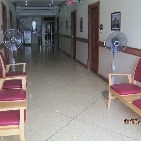 Kyo-Un Hotel Saraburi Bagian luar foto