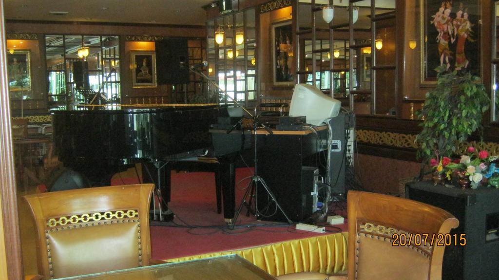 Kyo-Un Hotel Saraburi Bagian luar foto