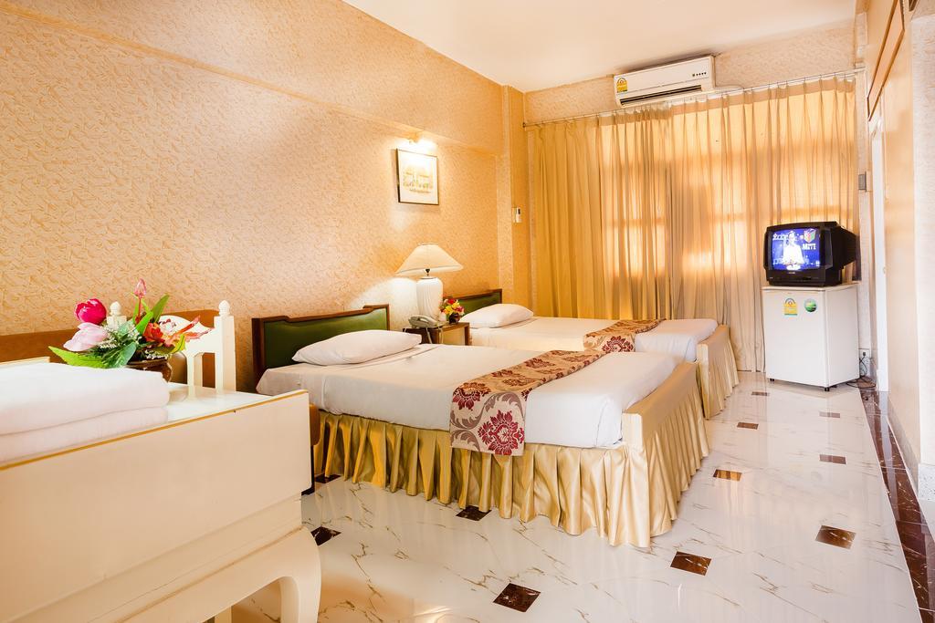 Kyo-Un Hotel Saraburi Ruang foto