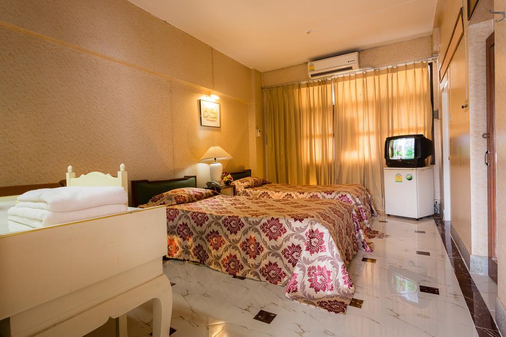 Kyo-Un Hotel Saraburi Ruang foto